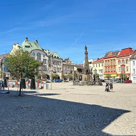 Na Náměstí Dvůr Králové *