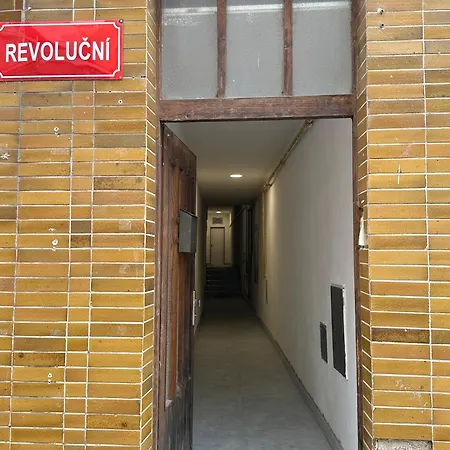 Na Náměstí Dvůr Králové Apartmán *